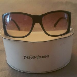 YVES SAINT LAURENT